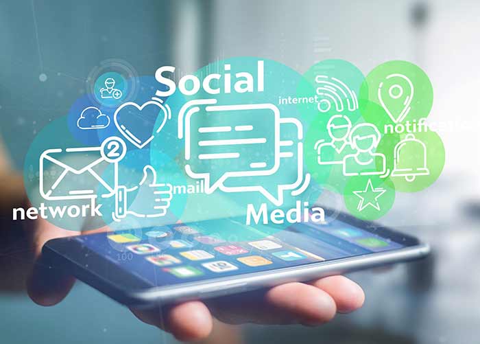 سوشال مدیا