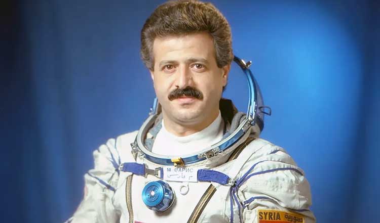 فضانورد مسلمان